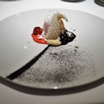 レストランエール - 烏賊墨を使った前菜