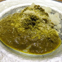 レンゲ - 鮑の肝のカレー、グラナ・パダーノを振りかけて2
