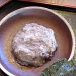 茶茶 - 出汁で伸ばさない、すりたての自然薯。私たちが知る「とろろ」とは、全くの別世界