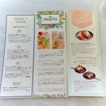 アニヴェルセルカフェ - ～アニヴェルセルカフェ みなとみらい～
      メニュー：季節によってメニューが変わるみたいです
      モヒートが沢山あります