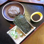 茶茶 - すっとろ（￥1080）薬味を乗せて海苔で巻き、醬油をちょっと付けて