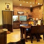 シャプラ - ここは、元は喫茶店だったナスよぉ♪