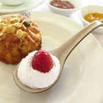 Dalat Palace Luxury Hotel - ハイティー