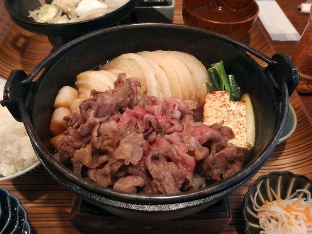 河原町 ｜佰食屋 すき焼き専科【 和食 すき焼き / 肉 ステーキ / ランチ 安い 人気 / 子連れ 高島屋近く】>