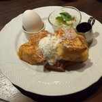 星乃珈琲店 - フレンチモーニング(680円)
            