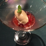 ヴィラデスト ガーデンファーム アンド ワイナリー - プルーンと紅茶のソルベ