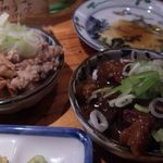 炭火焼 串とら - もつ煮込み＆牛すじ煮込みハーフ[各200円]