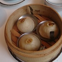 銀座アスター 新宿賓館  - 上海カニ入り小籠包