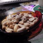 おつまみはナッツ類