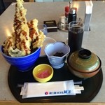 Shisaido - ホテル観洋のレストランシーサイドの秋旨穴子丼。
                        すごいボリューム。