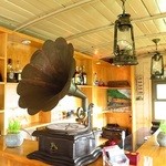 Dalat Train Villa & Cafe - 貨車の中の店内