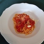 Trattoria La Luce - ベーコンと玉ねぎのトマトソース