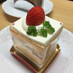 Shukuru - 苺のショートケーキ　380円