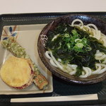 はなまるうどん - まるごとわかめうどん ほか