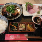 鯛之鯛 - 煮魚とお刺身定食 1,000円