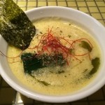 パイナップルラーメン屋さん　パパパパパイン - ナマナマパイン（つけ麺）の汁