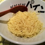 パイナップルラーメン屋さん　パパパパパイン - ナマナマパイン（つけ麺）の麺