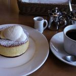 喫茶室baton - 厚焼きプレーンホットケーキ&バトンブレンド