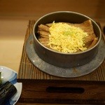 余志屋 - 鰻の釜飯