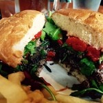 Cafe Viand - STUFFED PGSTO PORTOBELLO BURGER！