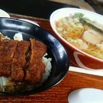 新亀食堂 - ラーメン＆ソースかつ丼セット@￥700