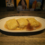 神威 - だし巻き。出汁が効いていて、フワフワ。お好み焼き屋でこの味を出すのという感じ。