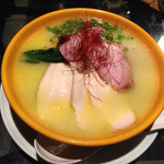 Japanese Ramen Noodle Lab Q - 白湯［チャーシュー]
      1000円