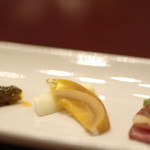 趙楊 - 【前菜（さきづけ）】、黄金皮蛋（わうごんぴいたん）