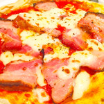 利芭亭 - ベーコンのピザ