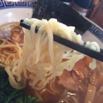 らー麺 にしかわ - 鎌取中華そば、麺リフトアップ