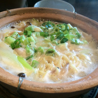雪梅花 菜根譚 - 鶏ぶつ切り葱鍋麺(￥1200)→豚饅頭・香の物付き