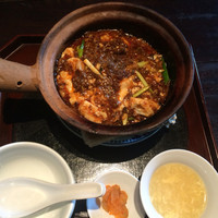 雪梅花 菜根譚 - 四川麻婆豆腐土鍋ごはん(￥1200)→スープ・香の物付き