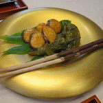 花の木 - 前菜とりわけ　その１　金の皿