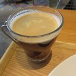 Onigily Cafe - おにぎり朝食セット：おにぎり2個(おかかチーズ、大葉みそ)、きゅうりの浅漬け、豆腐と葱 わかめの味噌汁、コーヒー5