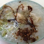 台湾風粥専門店 阿里 - 阿里(鶏粥+ワンタン)