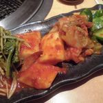 万両 - キムチ盛り合わせ　2015.10.04