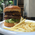 ウーピーバーガー - シャルロットゲンズバーガー 2015/05