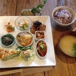 ごはん家 豆豆菜菜 - ランチ デザート2個付き