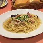 Mamma Pasta - ローストチキンとベーコン、揚げナスの柚子胡椒風味