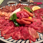 焼肉大野屋 - 最初にテーブルの上にあった肉