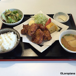 ハックタック - 鶏の唐揚げ定食。