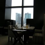 ベージュ アラン・デュカス 東京 - こちら方面はまあまあ景色もいいのかな