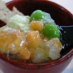 ベージュ アラン・デュカス 東京 - 【鎌倉野菜のアミューズ】中のジュレ