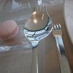 ベージュ アラン・デュカス 東京 - サヴァラン用のシルバー