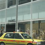 ベージュ アラン・デュカス 東京 - シャネルビル外観