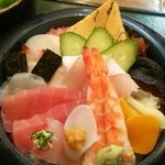 具だくさんの本格的なちらし寿司！