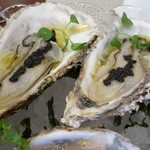 ビストロ ダイア - 岩手の牡蠣はスモークキャビアと