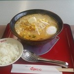 くるまやラーメン - 岩塩ラーメンスペシャル、こちらのメニューも長野県内ではこちらの店舗のみの逸品、普通の塩味とは、また違った絶妙な旨さです、無料の半ライスに、ふりかけは乗っていません、旨い!