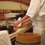 寛八 - 山葵（わさび）を卸（おろ）す