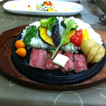 なんぷてい - ザ・プレミアム　なんぷカレー
      （カレー無し）
      
      国産和牛A5ランクとメニューには書いてます